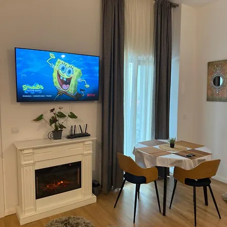 Tomis Apartment